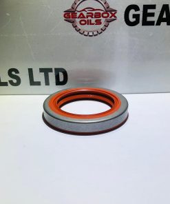 VOLVO 5550SN 5 SPEED AUTOMATIC TRANSMISSION GEARBOX TORQUE CONVERTER PUMP SEAL