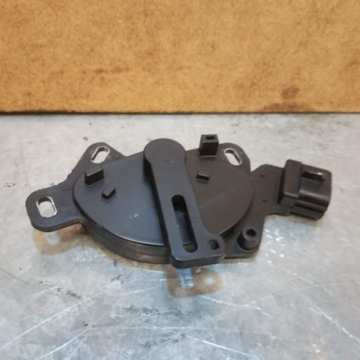 Nissan Micra RL4F03A 4 Speed Automatic Transmission Neutral Switch Good Used - Image 4