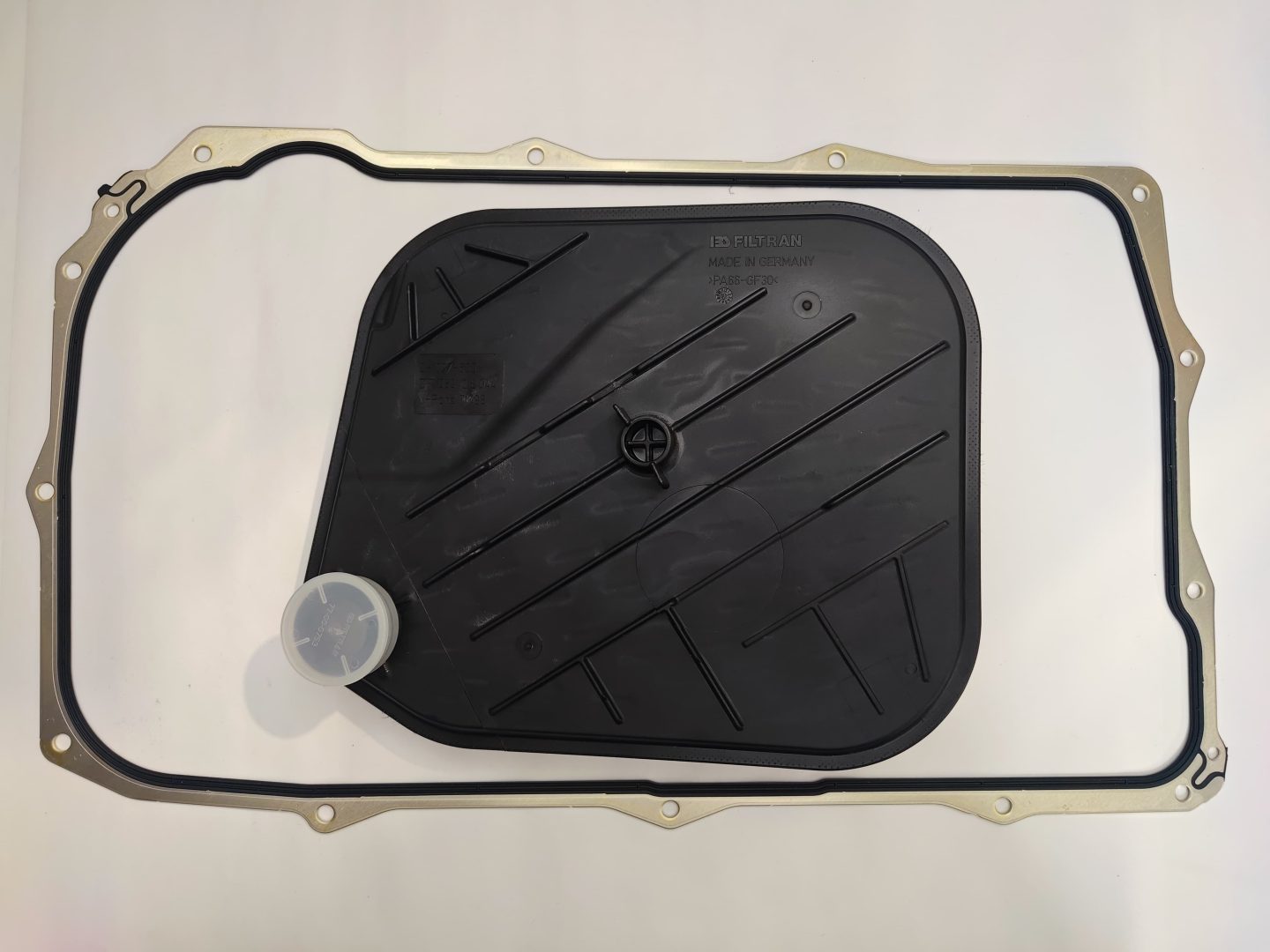 GENUINE ZF AL550 VW AMAROK ZF 8 SPEED GEARBOX FILTER OIL 7L OEM SERVICE KIT - Image 4